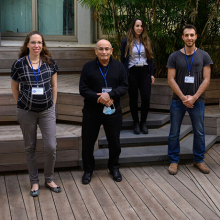 L至R: Omer Goldman、Hila Tishler、Avigdor Scherz教授、Hadas Lewinsky教授、Akhiad Bercovich教授、Reut Riff教授、Yossi Yarden教授
